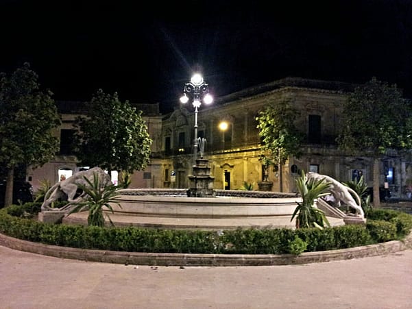 piazza_vittorio_veneto_fontana_tre_leoni
